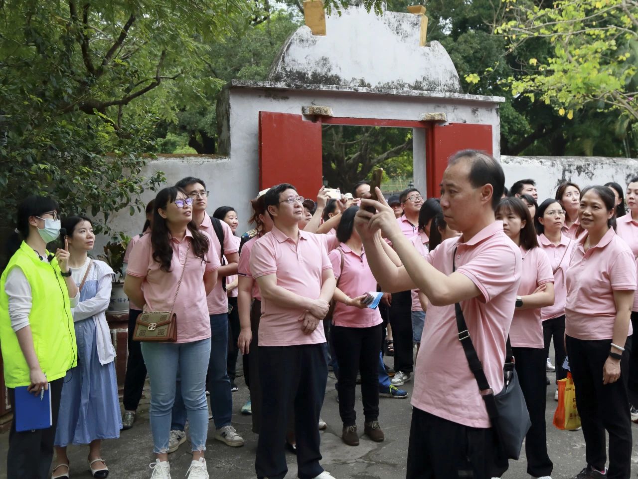 白云山光華公司工會開展“追憶紅色歷史 凝聚奮進(jìn)力量” 主題活動